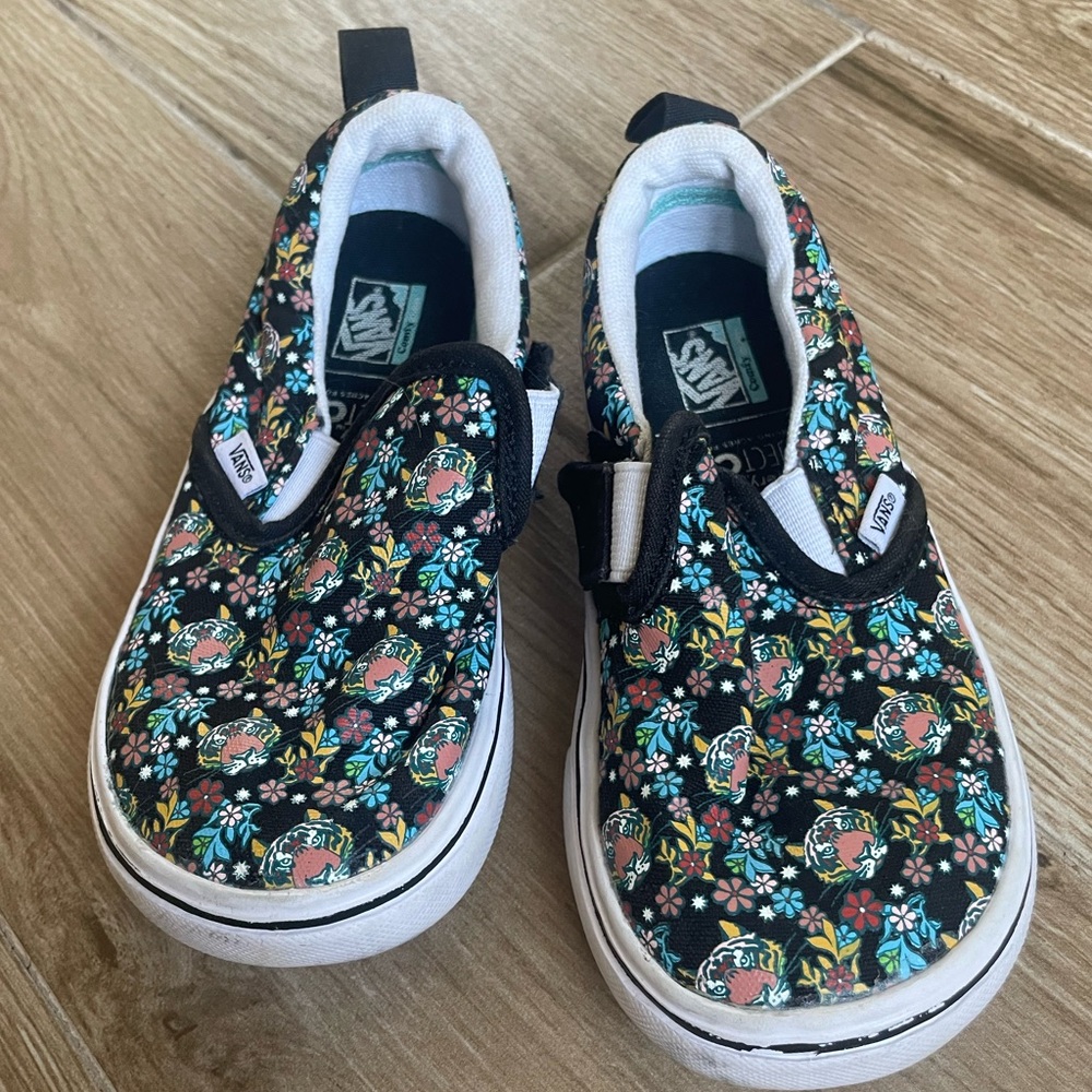 Toddler sz 9 Tiger Vans